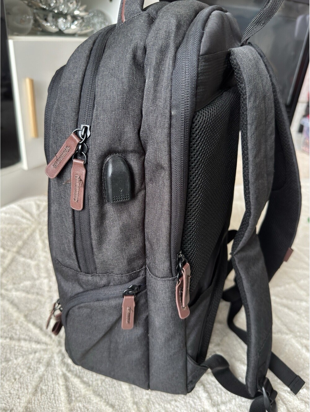KROSER 17.3 Inch Travel Computer Backpack Gray USB Cable Included - Picture 6 of 9